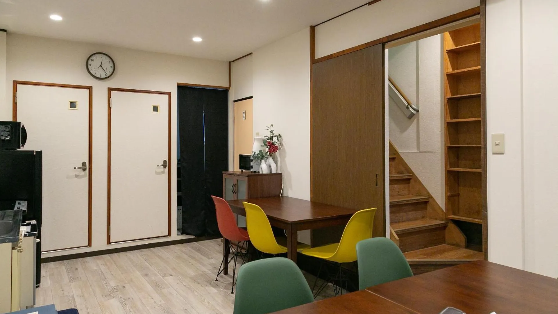 最大16名の広々ステイ新今宮駅4分動物園前駅すぐ大阪観光に超便利 Apartment  Osaka